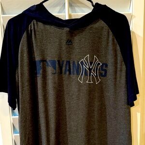 Yankees shortsleeved hoodie